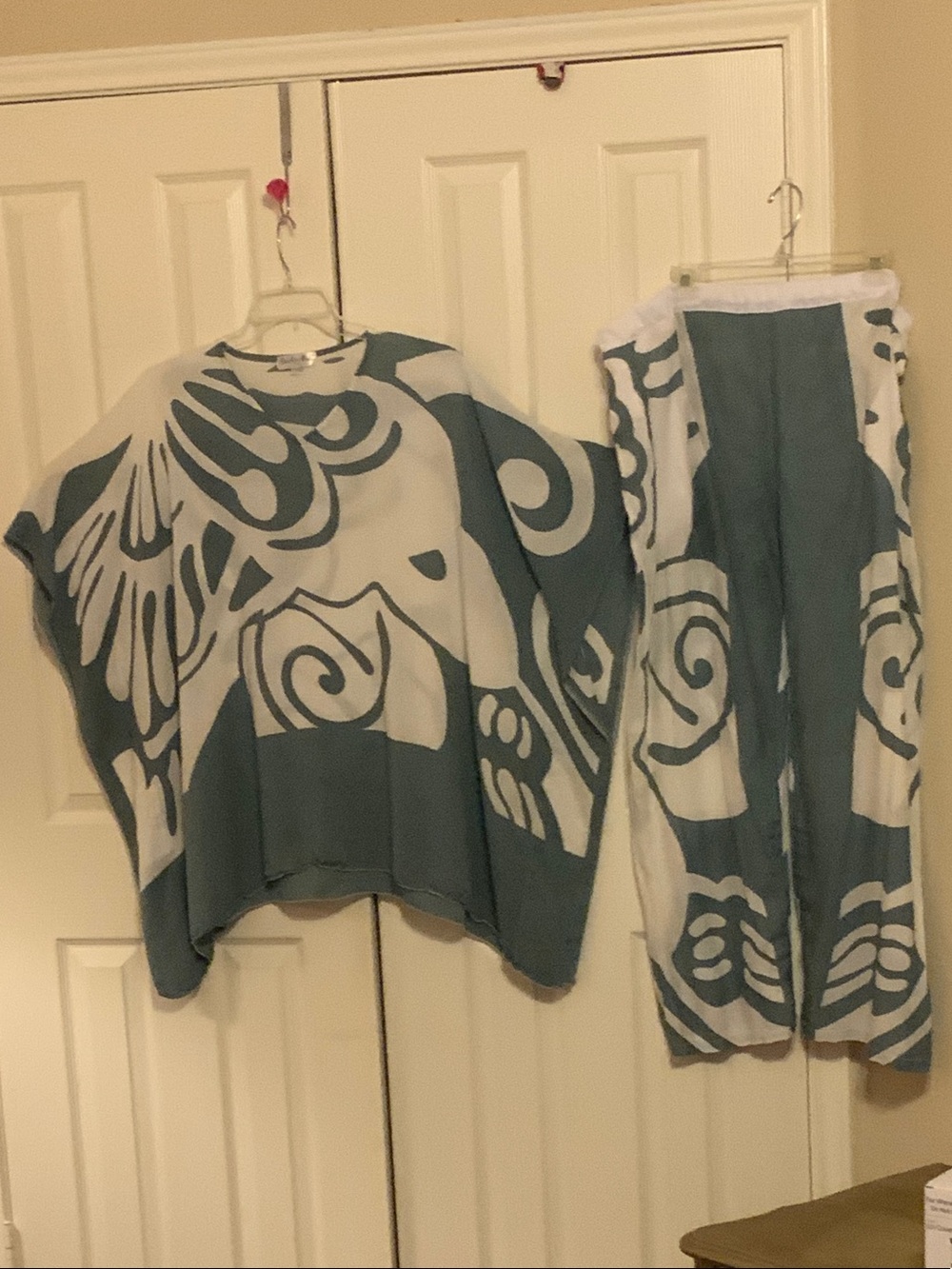 Back from Bali Abstract Teal and Cream Two-Piece Lounge Set - Plus Size - EC